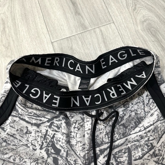 American Eagle White Camo Joggers Large Tall - Picture 6 of 8